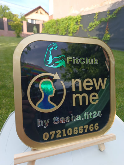 Plachetă -New Me
